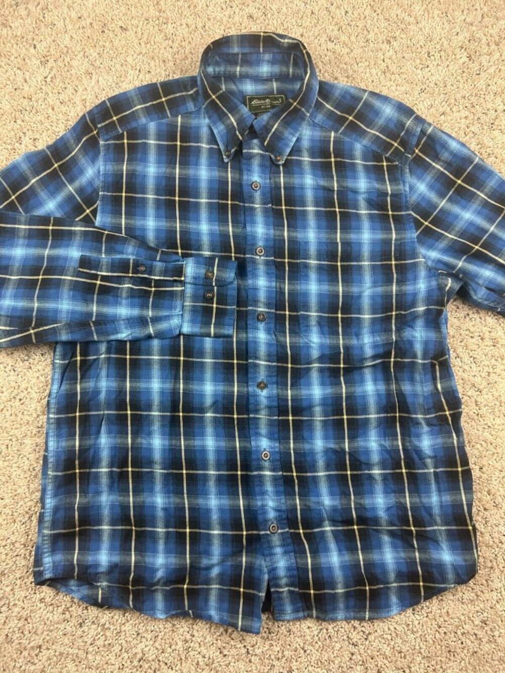 Eddie Bauer Mens Long Sleeve Button Up Shirt Medium Blue Plaid Pocket Cotton